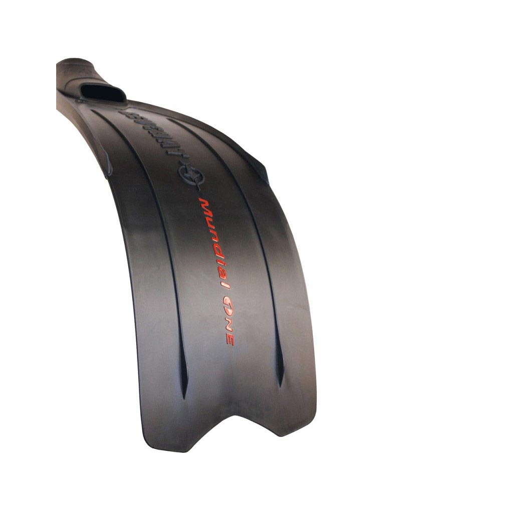 beuchat-mundial-one-freitauchflosse-1 - waterloverz.com Onlineshop für Tauchen, Schnorcheln, Schwimmen