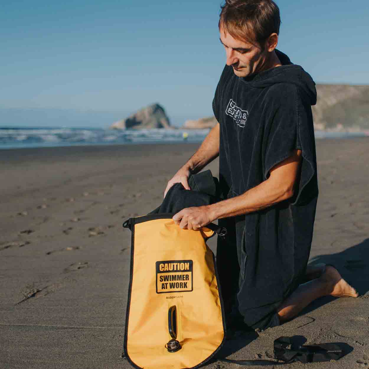 Buddyswim Schwimmboje mit DryBag 20l